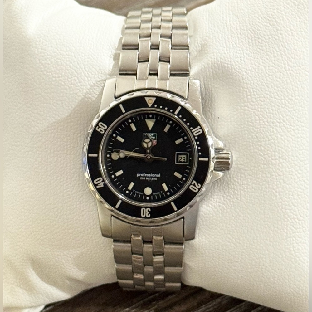 TAG Heuer Women's Wrist Watch Model WD1410-DO Black Face and Bezel